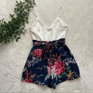Sleeveless floral Hawaiian style romper